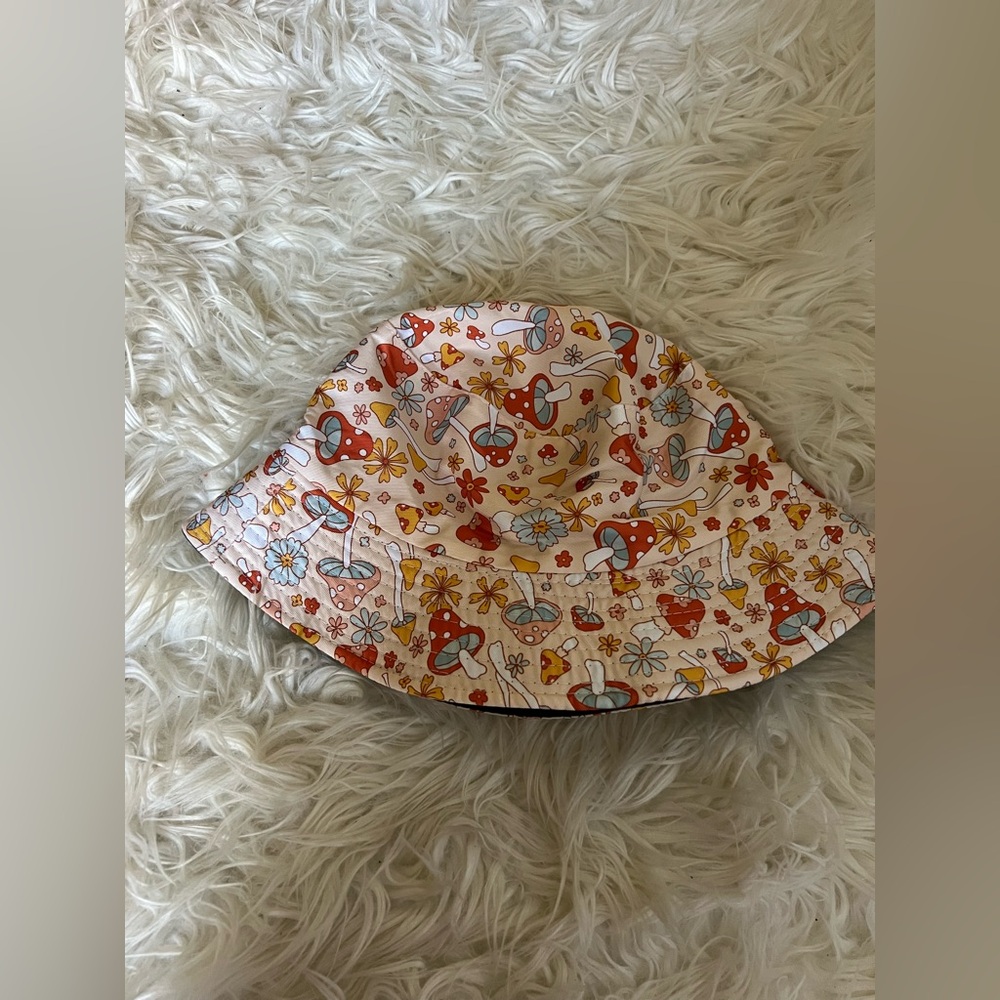 [3 for 25$] Mushroom print bucket hat